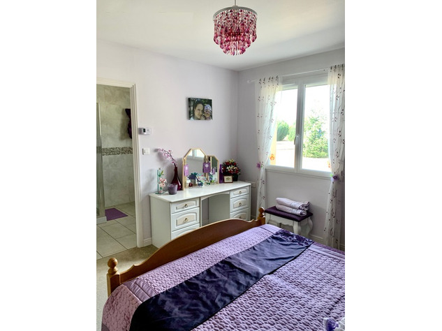 Image No.12-4 Bed Bungalow for sale