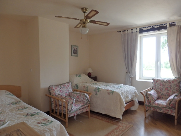 Image No.20-6 Bed Property for sale