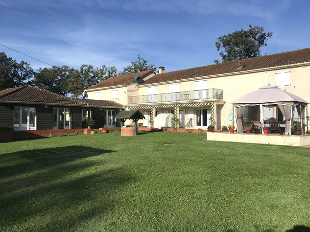 Image No.4-6 Bed Property for sale