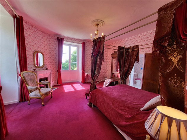 Image No.15-9 Bed Chateaux for sale