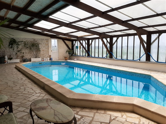 Image No.2-9 Bed Chateaux for sale