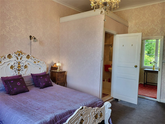 Image No.20-9 Bed Chateaux for sale