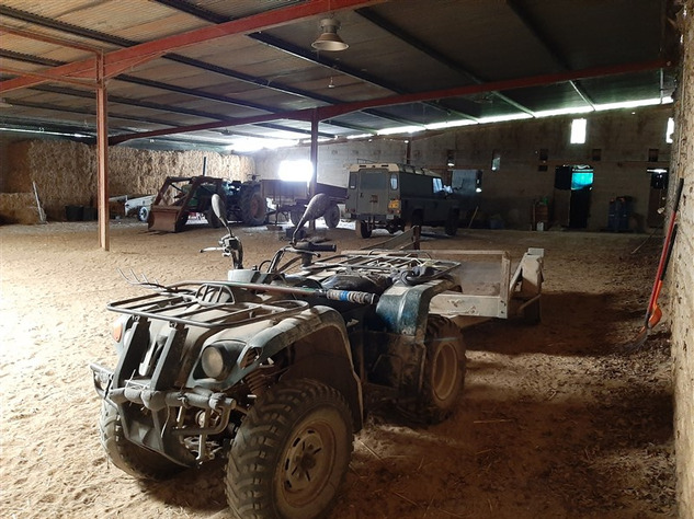 Image No.36-9 Bed Chateaux for sale