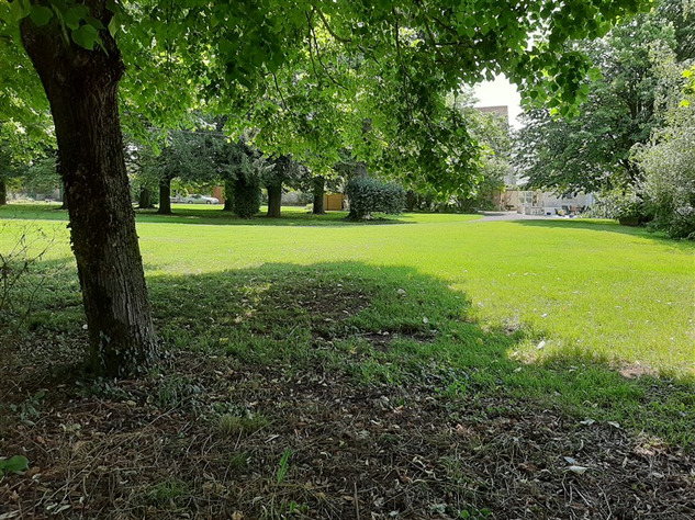 Image No.39-9 Bed Chateaux for sale