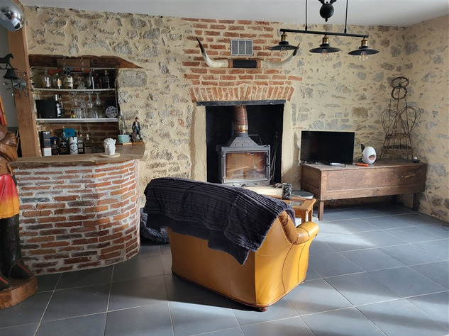 Image No.9-3 Bed House for sale