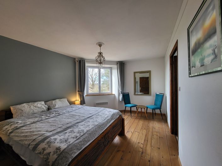 Image No.18-5 Bed House for sale