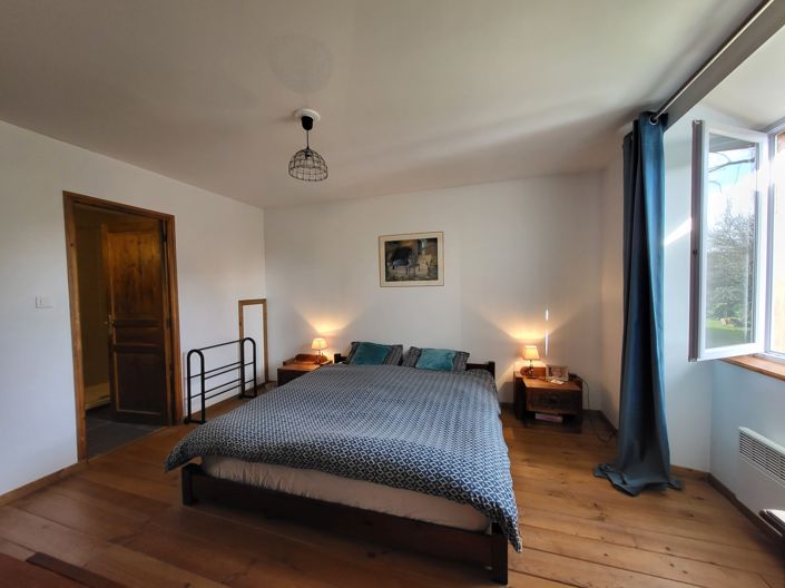 Image No.21-5 Bed House for sale