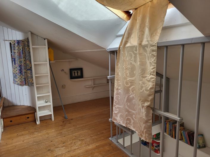 Image No.33-5 Bed House for sale