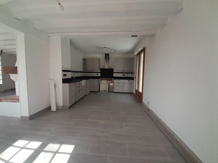 Image No.5-3 Bed Property for sale