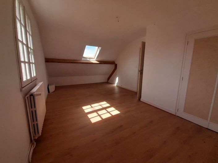 Image No.8-Propriété de 3 chambres à vendre à Darnac