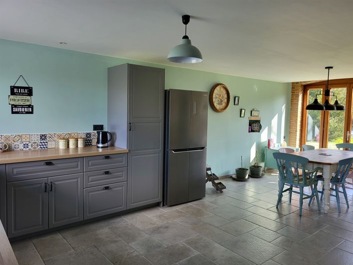 Image No.8-7 Bed House for sale