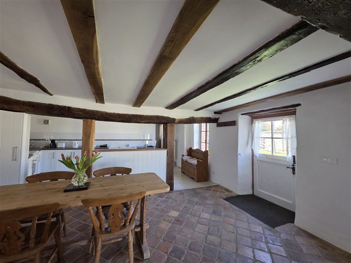 Image No.9-5 Bed House for sale