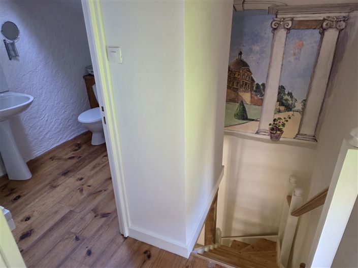 Image No.35-5 Bed House for sale