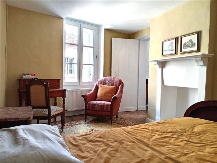 Image No.12-2 Bed House for sale