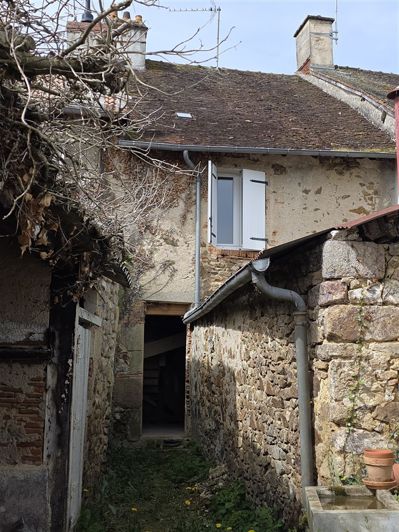 Image No.11-2 Bed House for sale