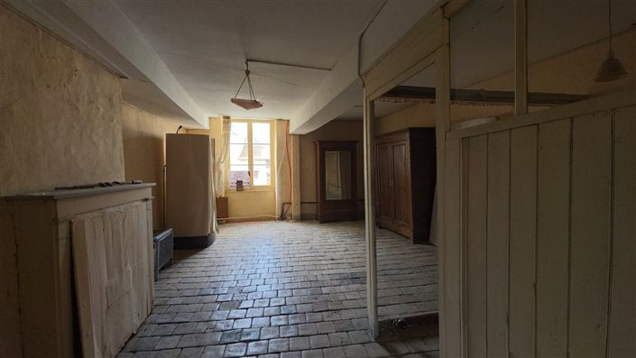 Image No.12-2 Bed House for sale