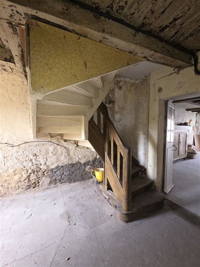 Image No.8-2 Bed House for sale