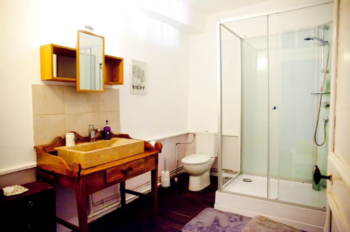 Image No.6-8 Bed House for sale