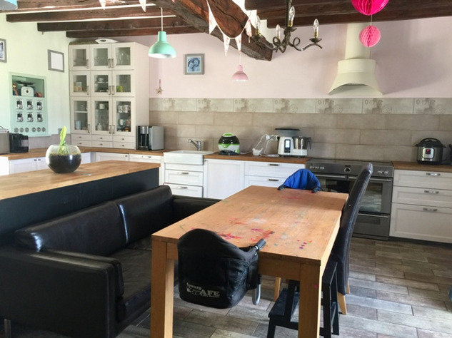 Image No.9-6 Bed House for sale