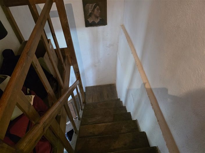 Image No.19-5 Bed House for sale