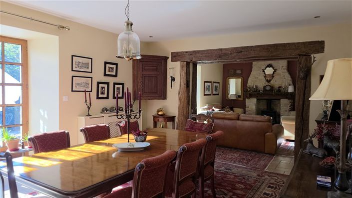 Image No.11-5 Bed House for sale