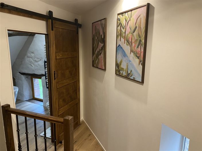 Image No.10-6 Bed House for sale