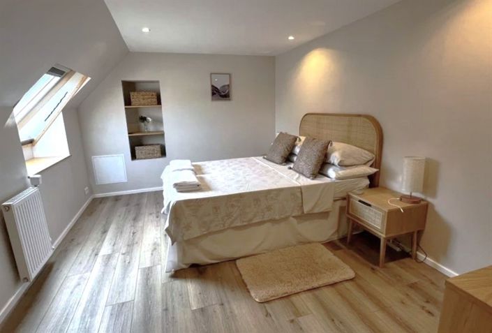 Image No.12-6 Bed House for sale