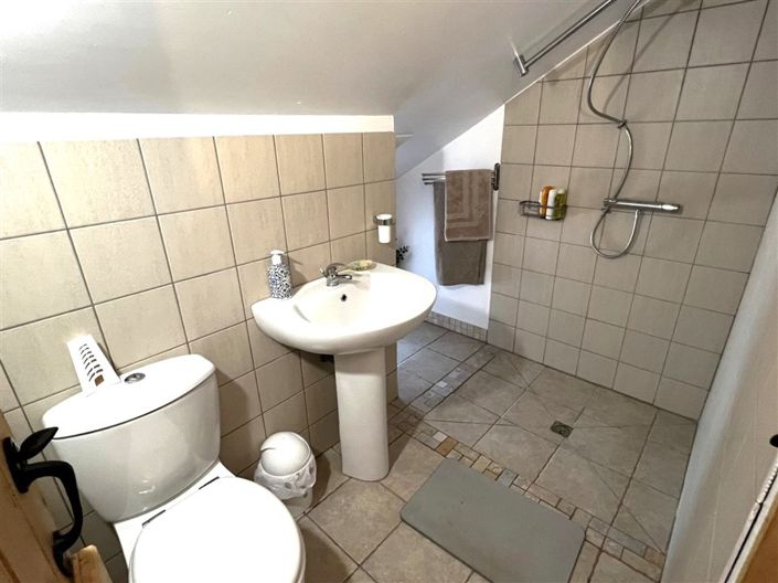 Image No.14-6 Bed House for sale