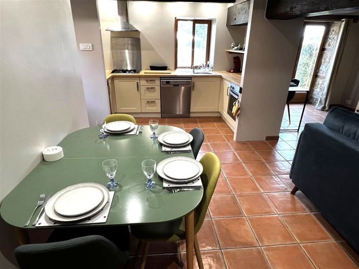 Image No.23-6 Bed House for sale