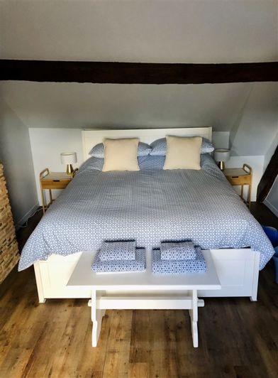 Image No.26-6 Bed House for sale