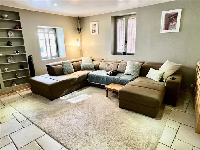 Image No.6-6 Bed House for sale