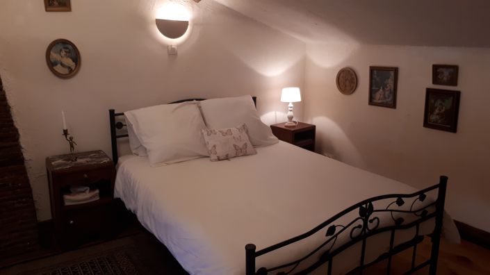 Image No.8-4 Bed House for sale