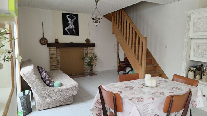 Image No.24-6 Bed House for sale