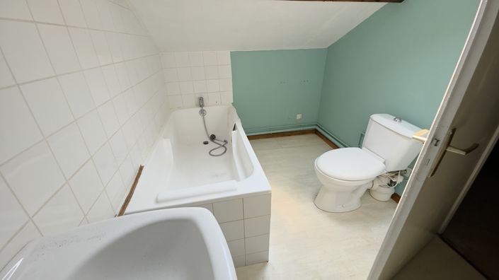 Image No.28-6 Bed House for sale