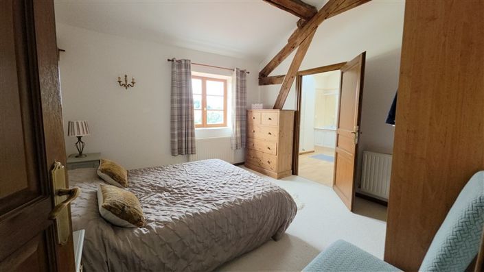 Image No.33-11 Bed House for sale