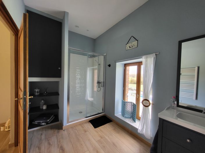 Image No.14-3 Bed House for sale