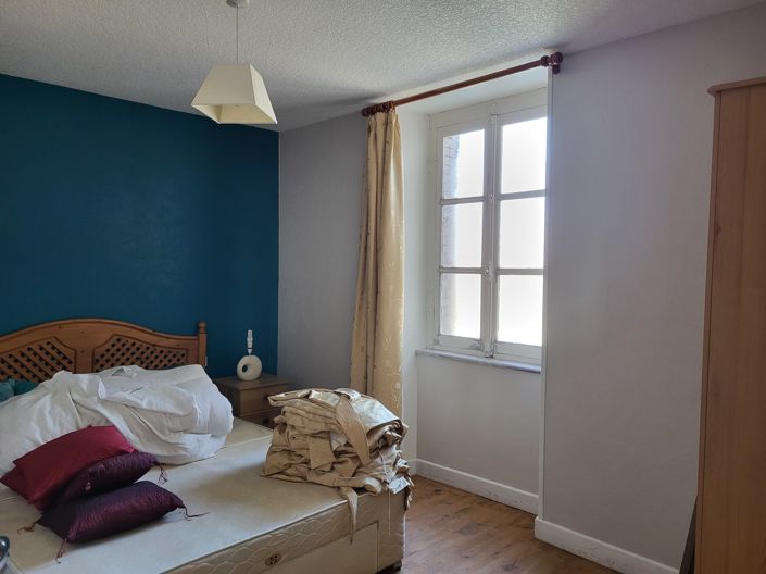 Image No.9-4 Bed House for sale