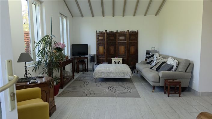 Image No.7-2 Bed House for sale