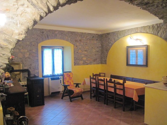 Image No.6-3 Bed Property for sale