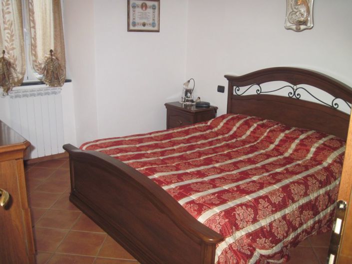 Image No.7-3 Bed Property for sale