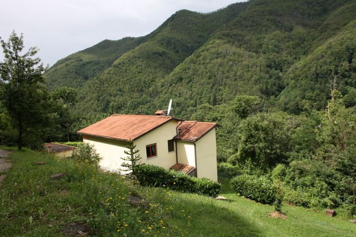 Image No.2-4 Bed House for sale