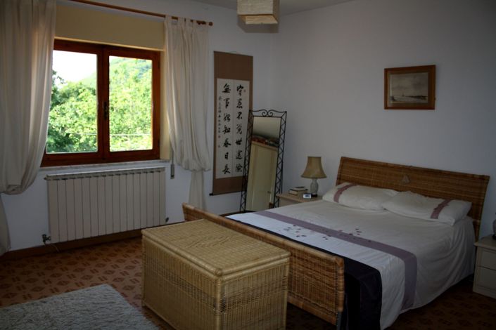 Image No.16-4 Bed House for sale