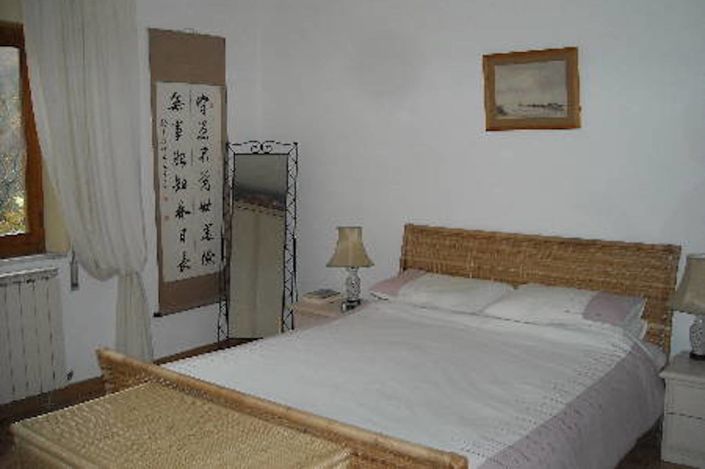 Image No.12-4 Bed House for sale