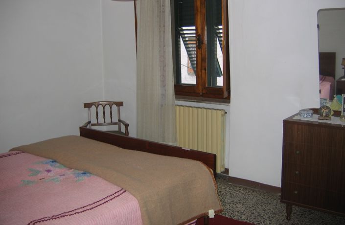 Image No.5-4 Bed Semi-Detached for sale