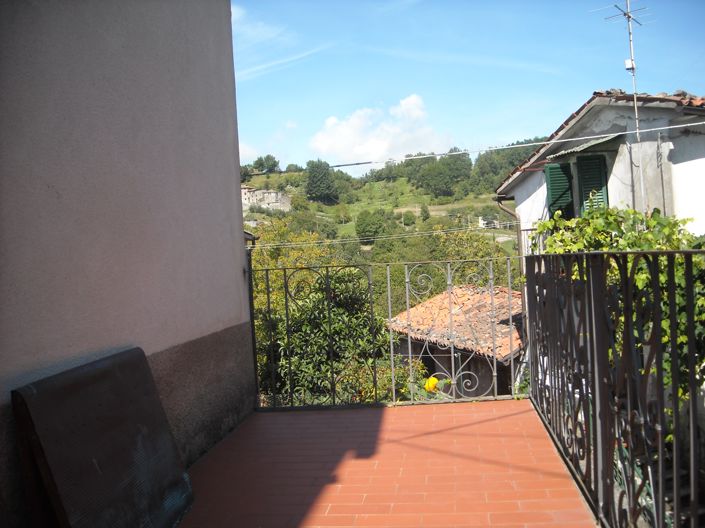 Image No.11-2 Bed Semi-Detached for sale