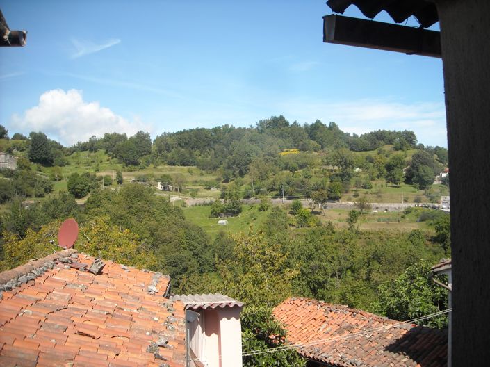 Image No.12-2 Bed Semi-Detached for sale