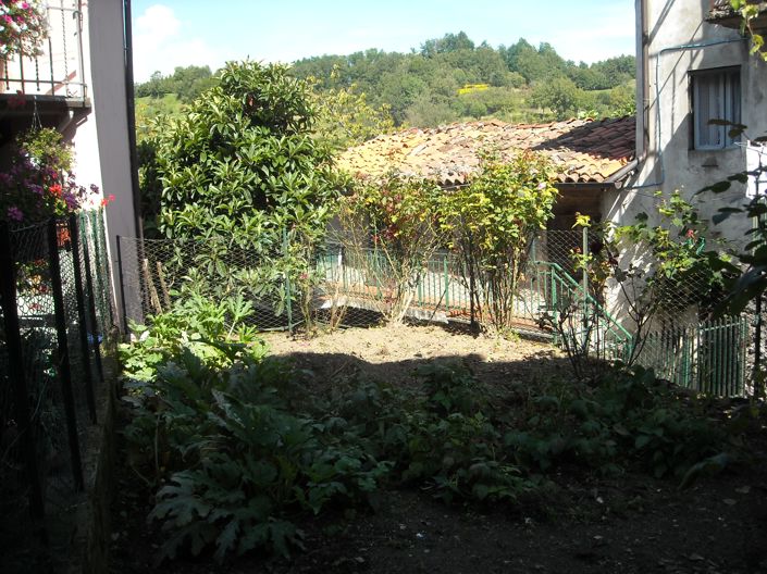 Image No.13-2 Bed Semi-Detached for sale