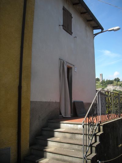 Image No.14-2 Bed Semi-Detached for sale