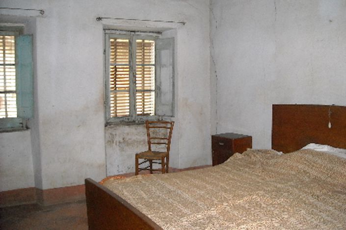 Image No.2-5 Bed Property for sale