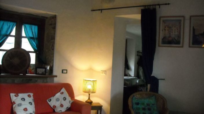 Image No.11-5 Bed Property for sale